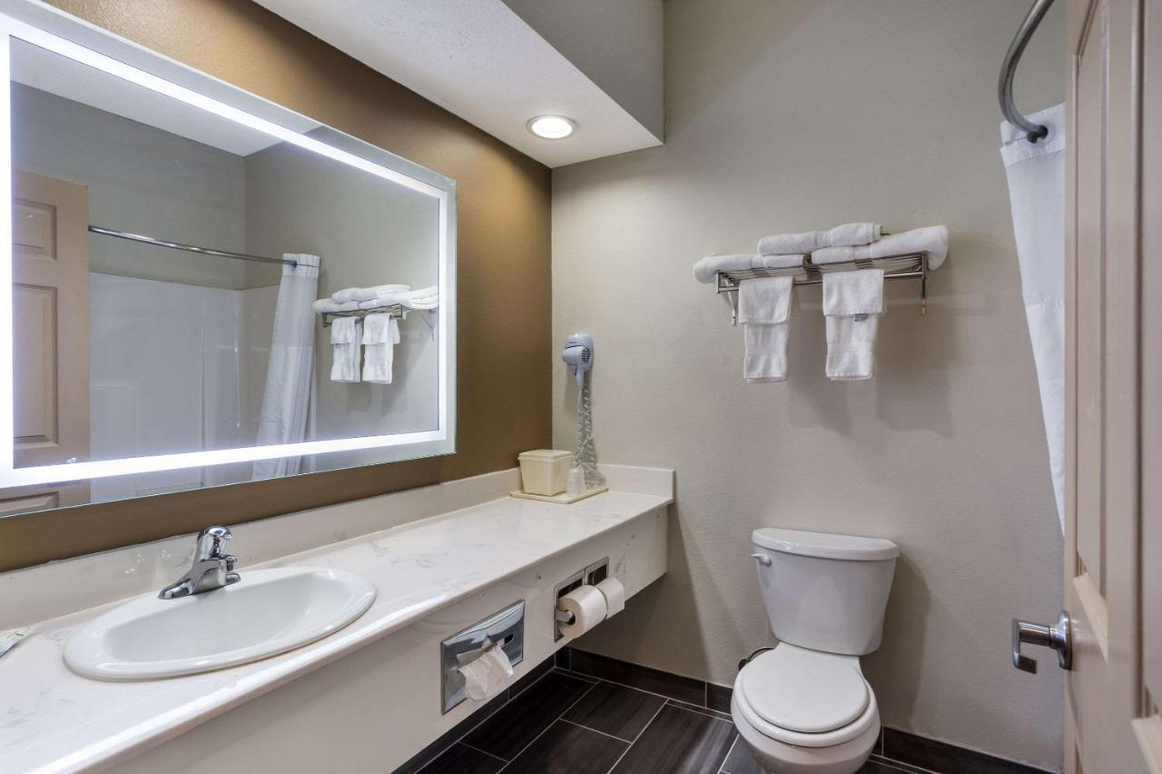 Quality Inn & Suites Pearl-Jackson מראה חיצוני תמונה